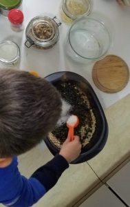 zelf granola maken met Montessori thuis