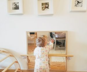 Montessori spiegel 11 maanden